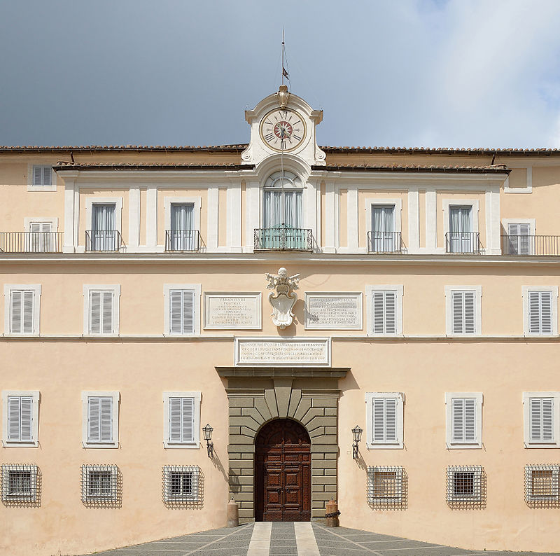 Un gioiello dei Castelli Romani: Castel Gandolfo