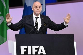 Procura Svizzera chiude indagine su jet privato per Infantino