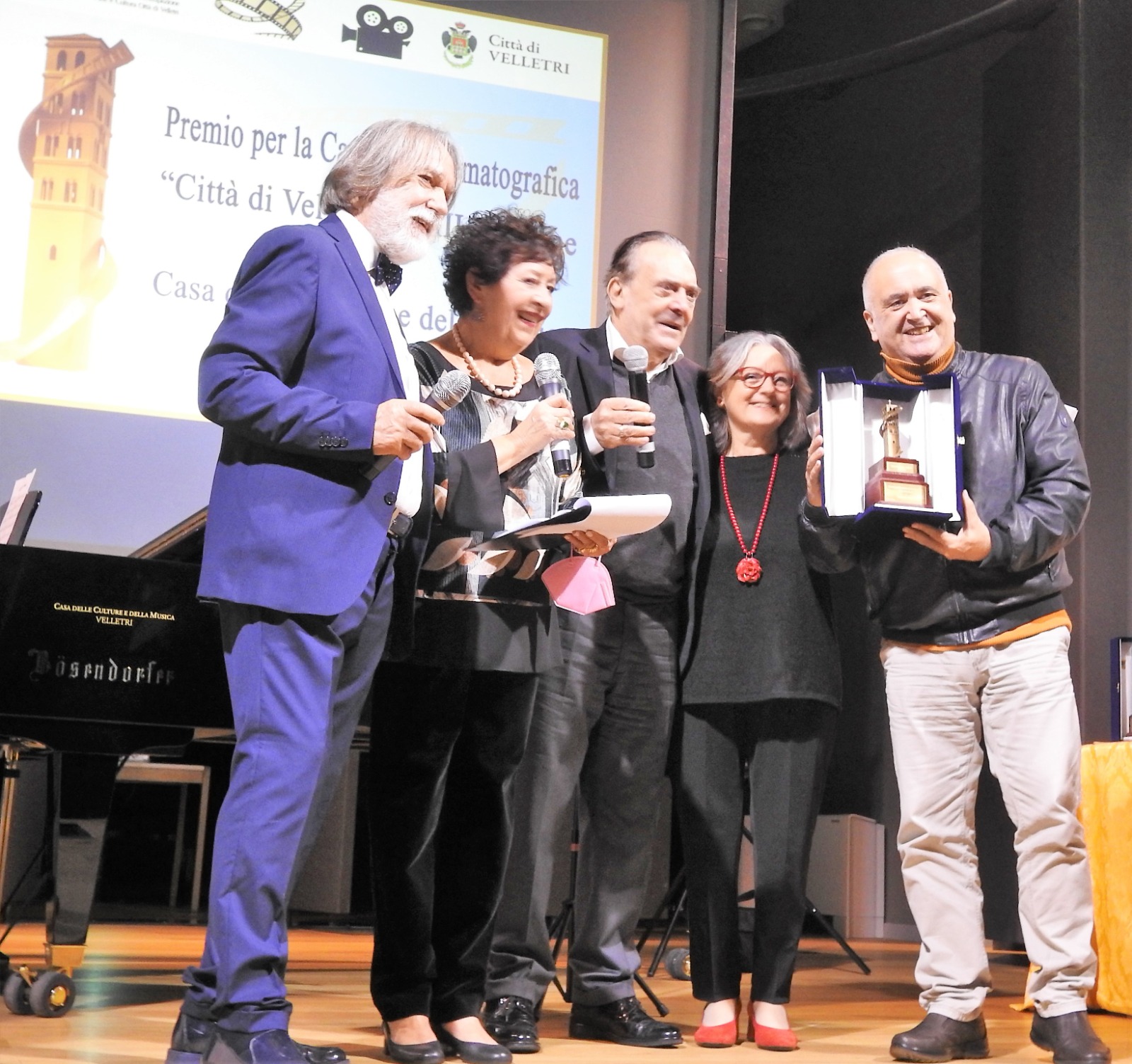 Velletri, grande emozione alla Casa delle Culture con il premio cinematografico “Città  di Velletri”