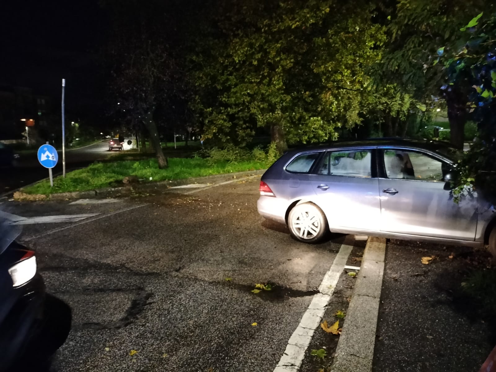 Genzano, forti piogge e maltempo provocano due incidenti. Per fortuna non gravi