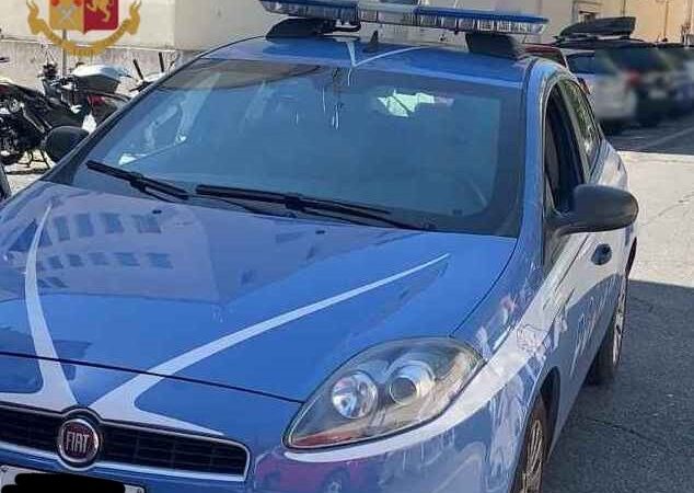 Roma, titolare di autosaloni vendeva auto fantasma, eseguita dalla Polizia di Stato una misura cautelare