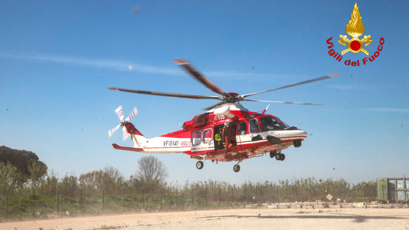 Nettuno, mare molto mosso: soccorso un uomo e segnalato un disperso