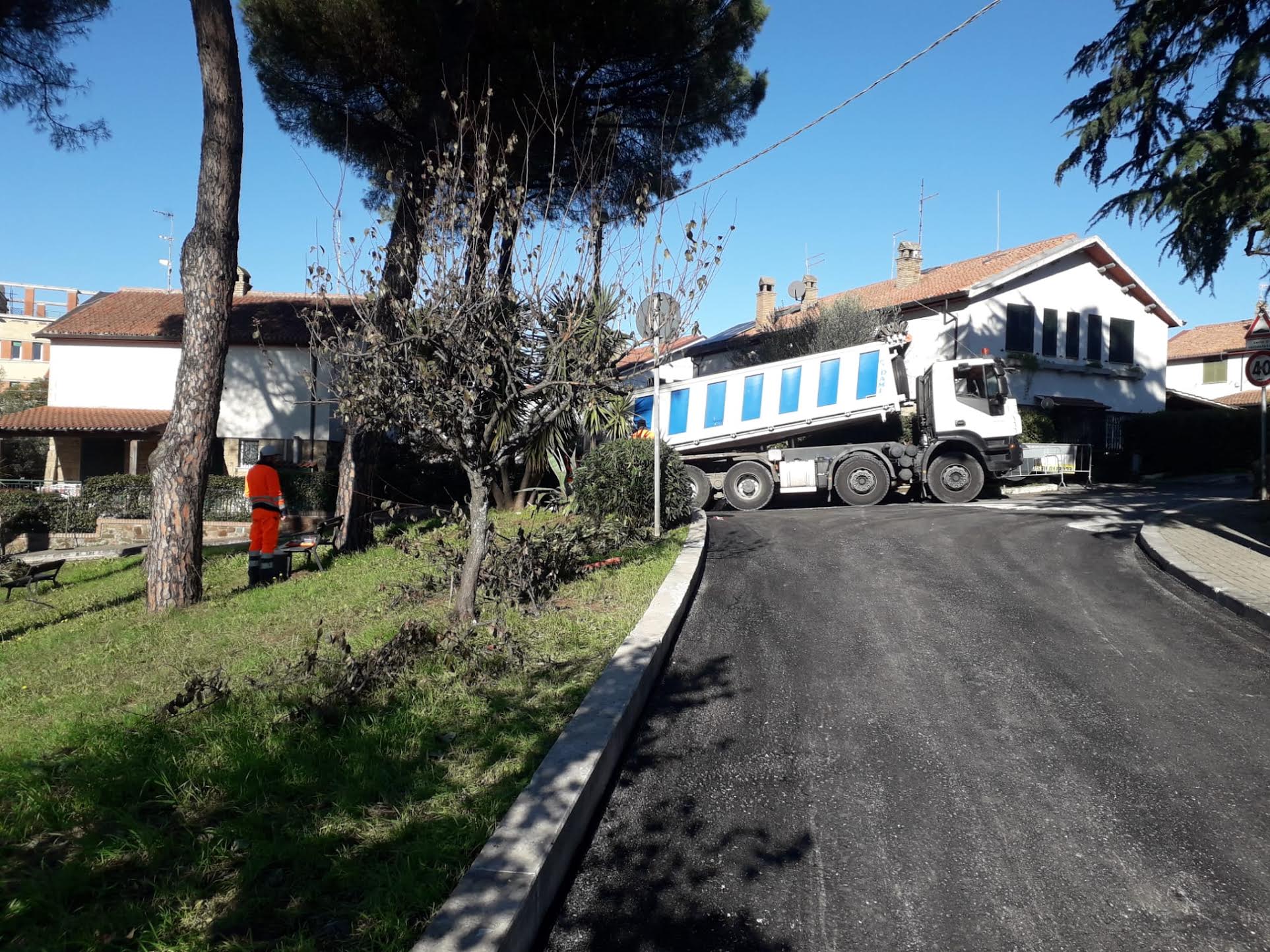 Frascati, avviati i lavori di risistemazione del manto stradale in via Greuter