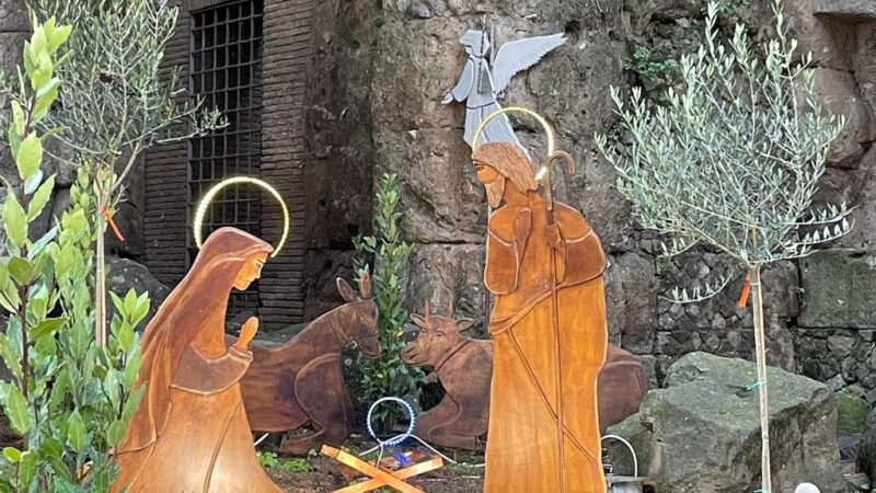 Albano, inaugurato oggi il presepe sotto al Comune a Porta Pretoria e quello artistico di Cecchina