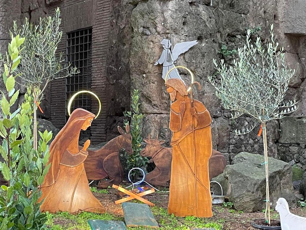 Albano, inaugurato oggi il presepe sotto al Comune a Porta Pretoria e quello artistico di Cecchina