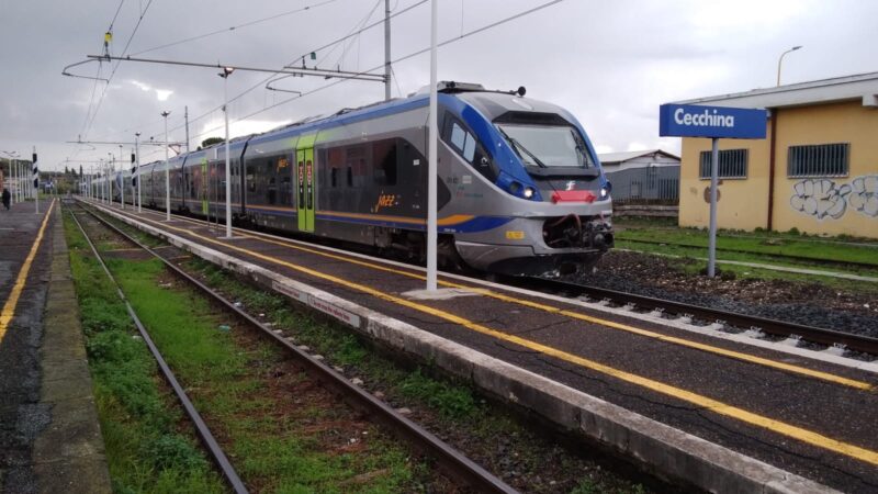 Cecchina, treni fermi a causa di un guasto elettrico sulla linea Velletri- Roma Termini