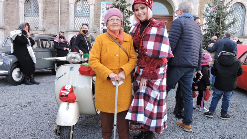 Genzano, a Palazzo Cesarini grande festa con “La Befana Moderna”, ideata da una sarta 94enne