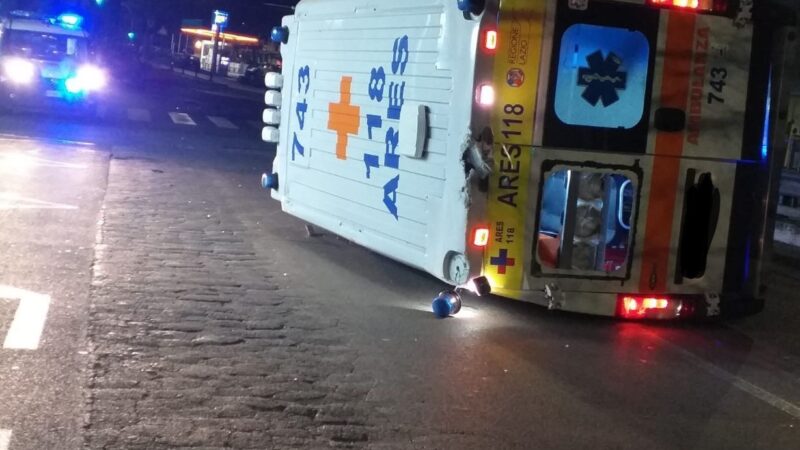 Roma, nella notte ambulanza coinvolta in un incidente. Ugl Salute: “Tragedia sfiorata, sicurezza sul lavoro sia priorità”