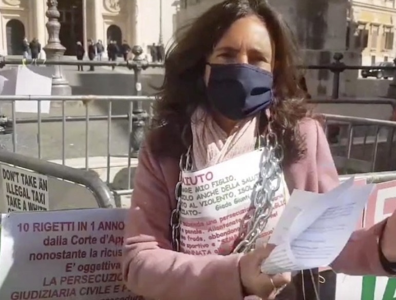 Giustizia, mamma Giunti scrive a Mattarella e Cartabia: “Mio figlio torni a casa, sono più di 2 anni che non incontro mio figlio, neppure una foto, perché il mio ex marito mi impedisce qualsiasi contatto”