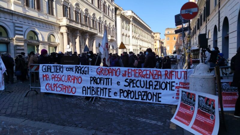 Roma, protesta dei No Inc e centinaia di cittadini davanti sede Città Metropolitana