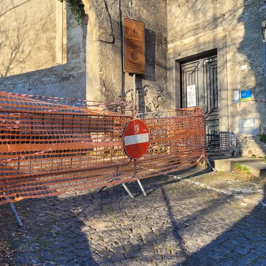 Albano, chiuso l’accesso tra piazza San Paolo e via dell’Anfiteatro Romano