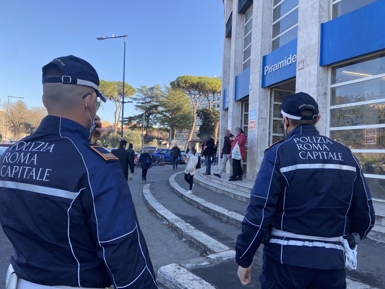 Roma, Stazione Piramide, ladro arrestato dalla Polizia Locale