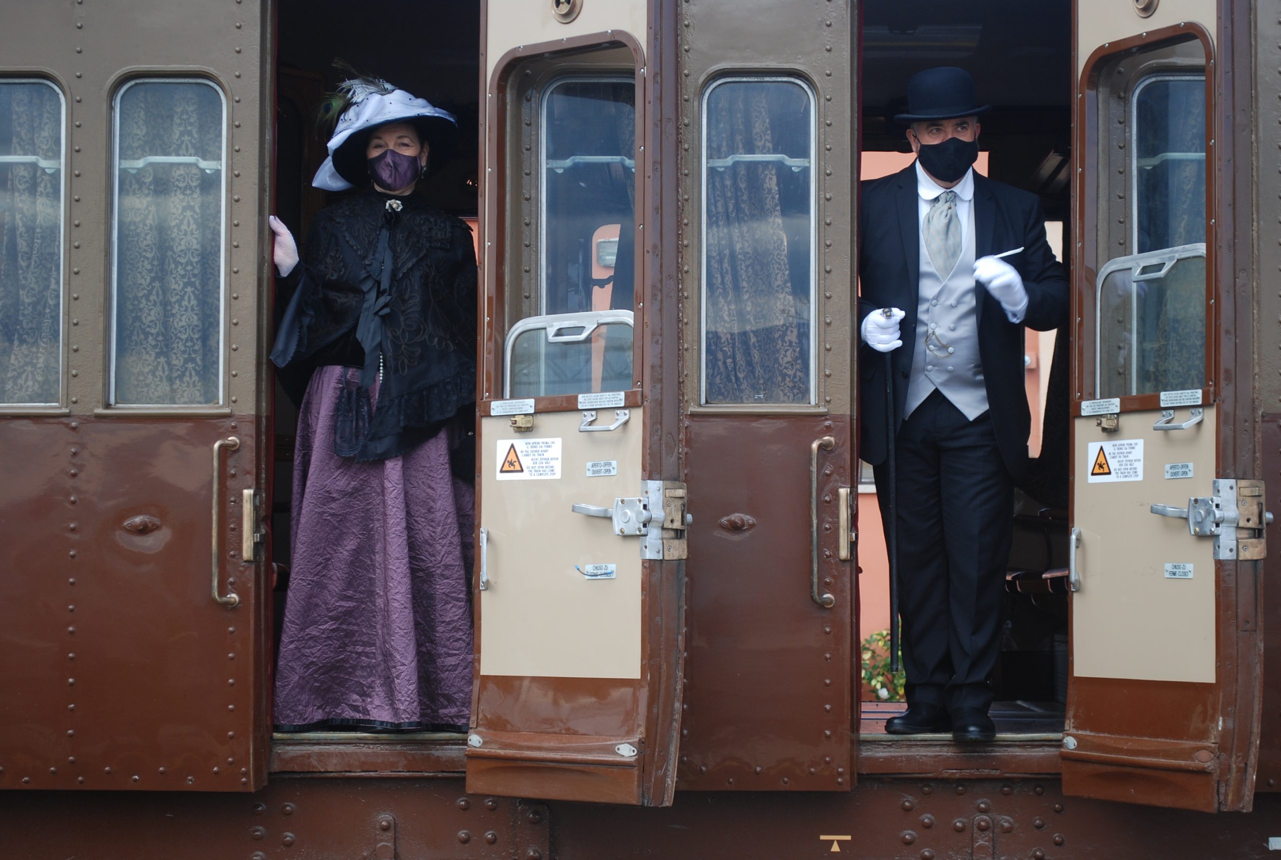 Velletri, 160° anniversario della linea ferroviaria Roma Velletri, arrivato il treno storico in stazione