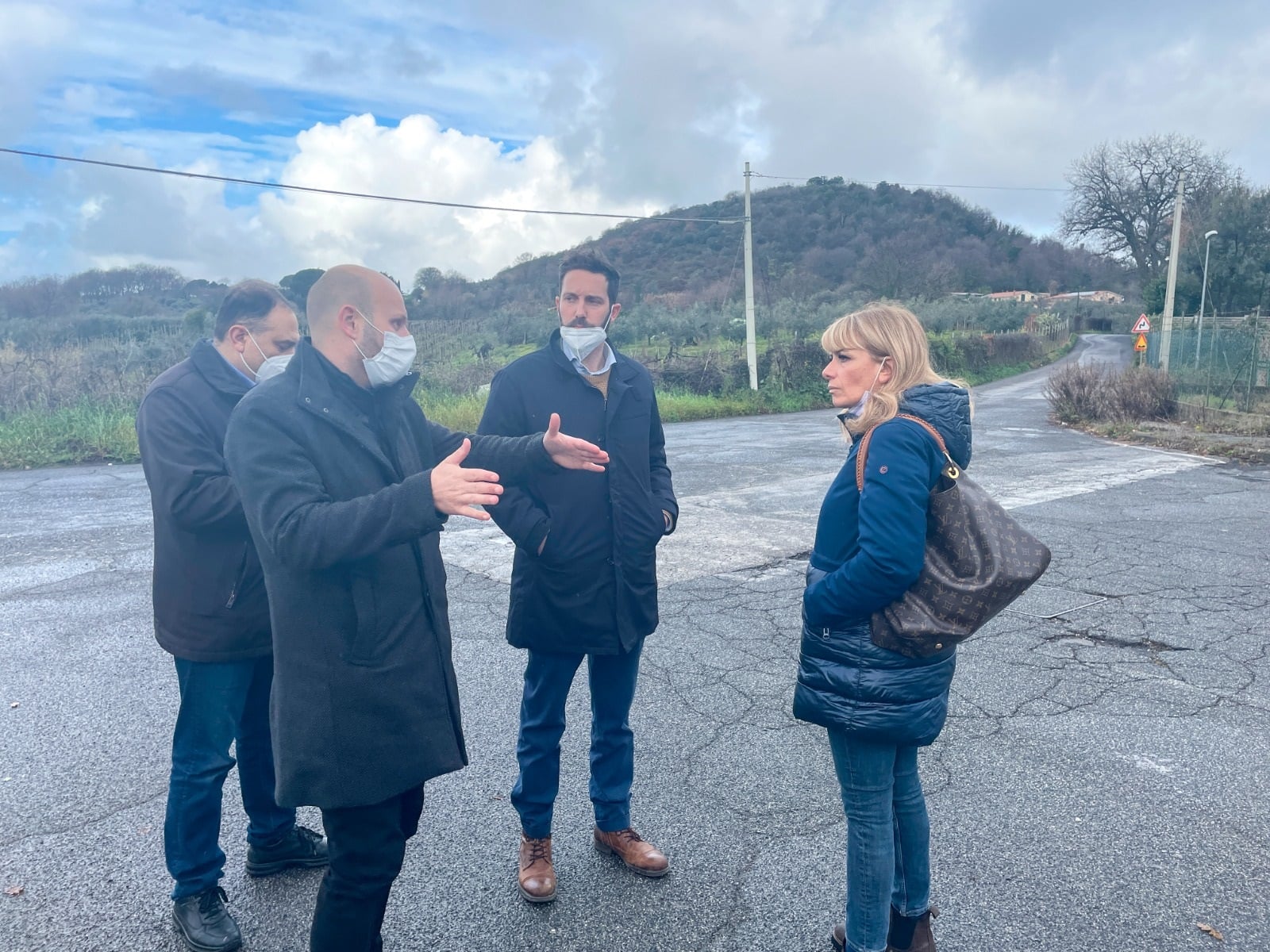 Genzano, terminati i primi lavori sulla S.P. 99/b Castellaccio Carano, Chioccia: “nei prossimi giorni partiranno i lavori inerenti il secondo stralcio”.￼