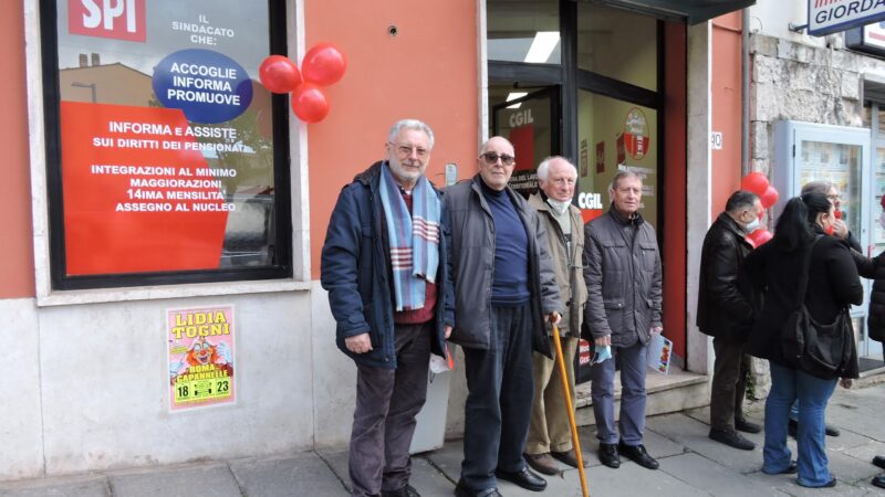 Genzano, inaugurata la nuova sede della Cgil in via Garibaldi 40, operativa da oggi. Presente l’amministrazione comunale