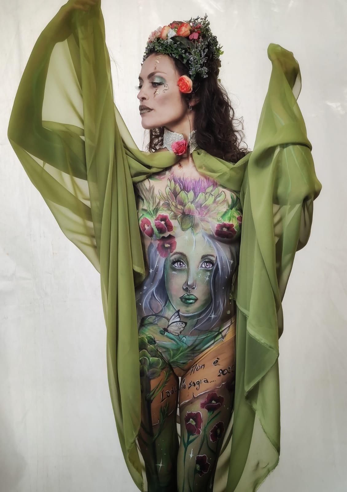 Ariccia, l’artista di Bodypainting Claudia Priorini, ottiene grande successo alla Sagra del Carciofo di Ladispoli con la sua arte straordinaria