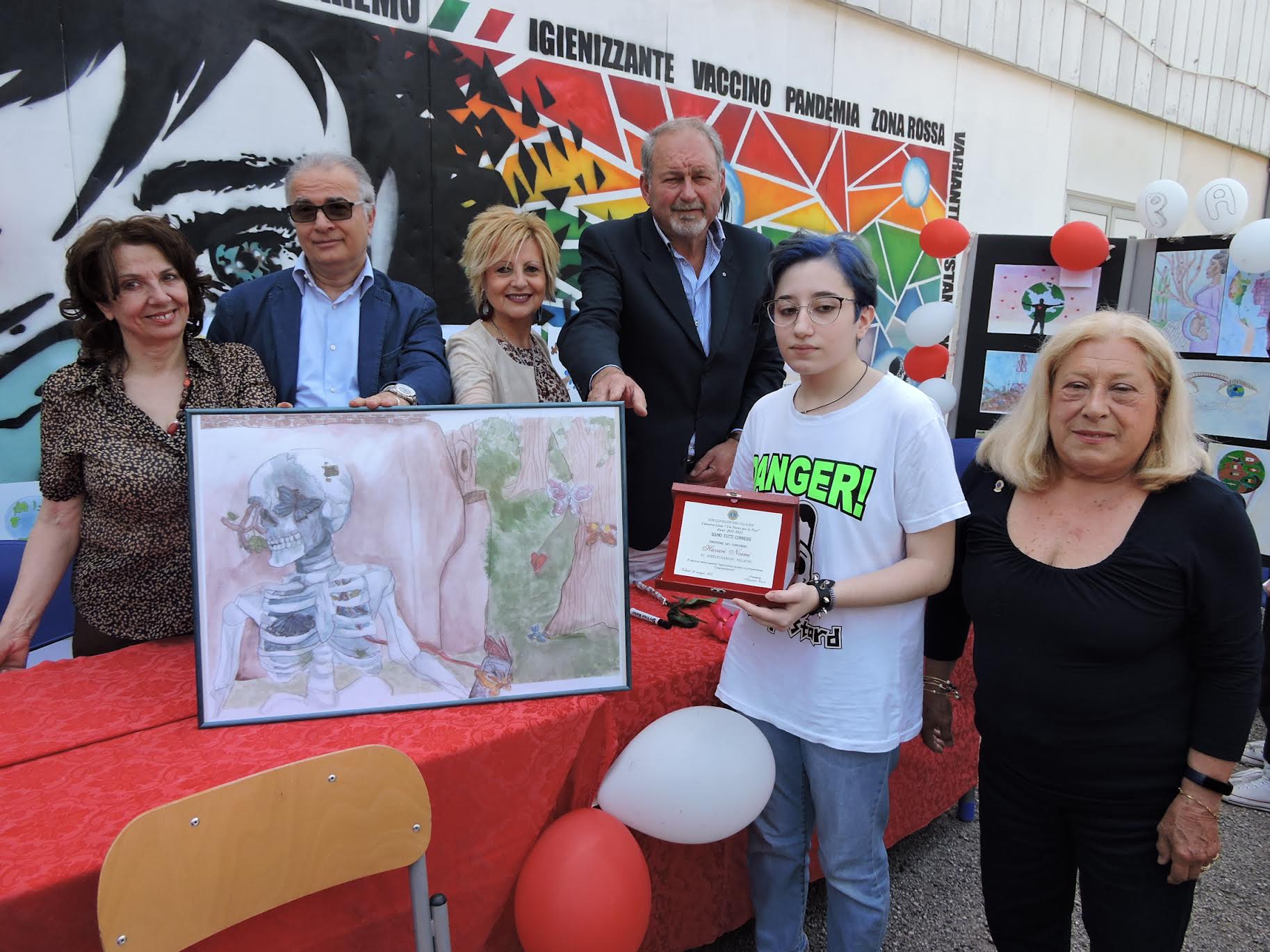 Velletri alla scuola Aurelio Mariani consegnati i premi del concorso un poster per la pace organizzato dal Lions Club