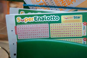 Superenalotto, 5 vince quasi 123mila euro