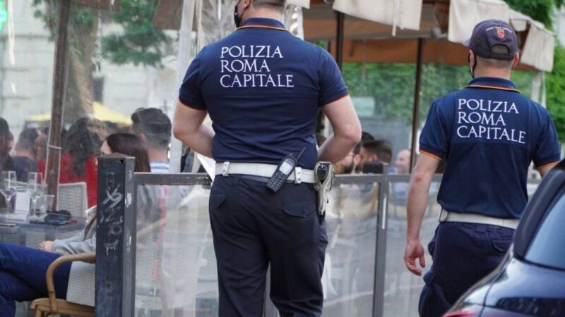 Roma, movida, controlli della Polizia Locale: nel mirino vendita e consumo irregolare di alcolici e feste non autorizzate￼