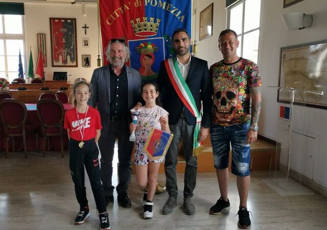 Pomezia, il Sindaco incontra la giovanissima campionessa regionale di ginnastica artistica Flavia Pecorella￼