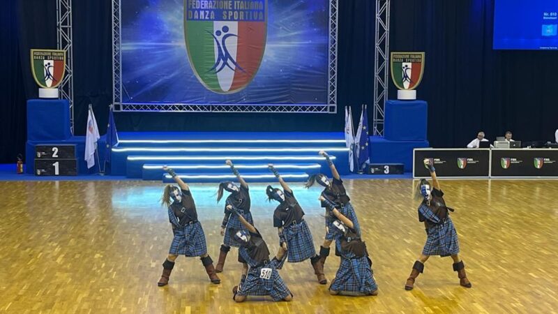 Zagarolo, campionati di danza sportiva, tutti i titoli italiani conquistati dalla scuola Dance Factory 2.0 del comune￼