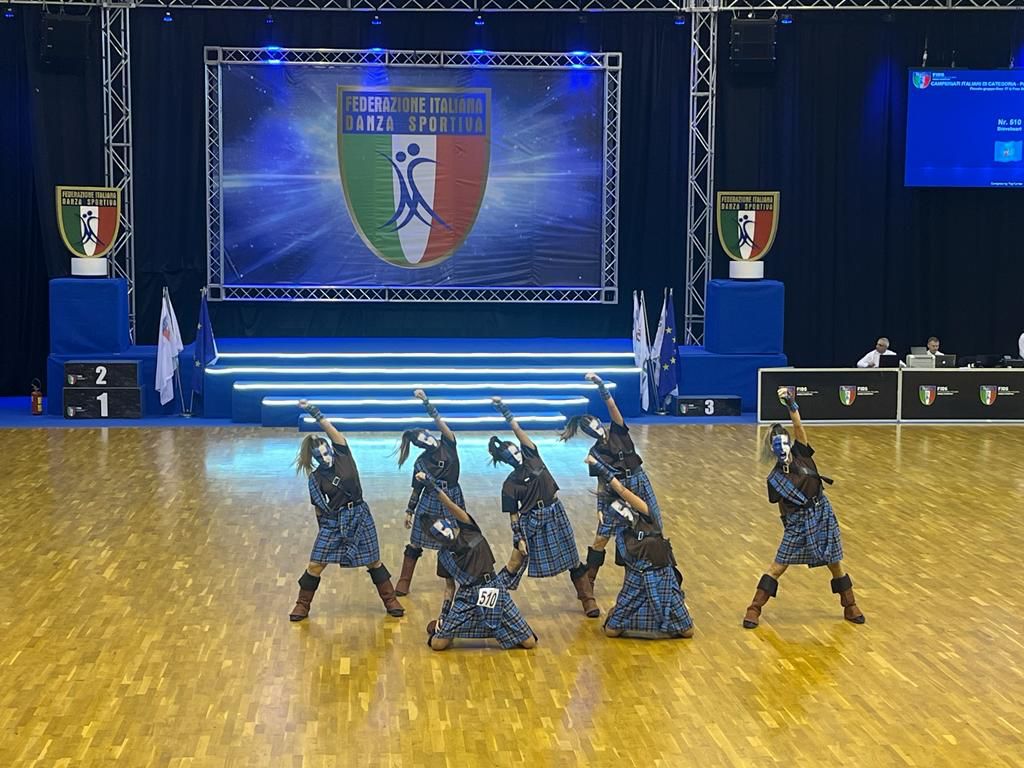 Zagarolo, campionati di danza sportiva, tutti i titoli italiani conquistati dalla scuola Dance Factory 2.0 del comune￼