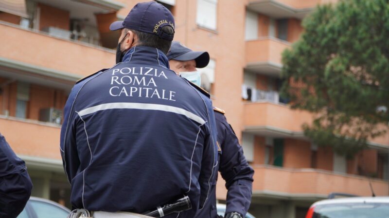 Roma, largo Veratti, Polizia Locale sventa occupazione abusiva