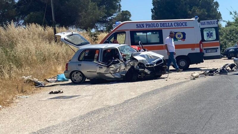 Lanuvio, incidente mortale su via Laviniense: una donna e il suo cane hanno perso la vita. Tre feriti