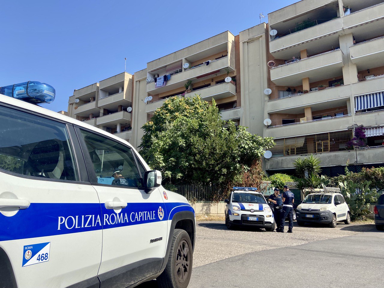 Anzio, ferisce due addetti alla vigilanza ritenendoli colpevoli della morte del figlio: in carcere il padre del ragazzo ucciso sulla Riviera Mallozzi