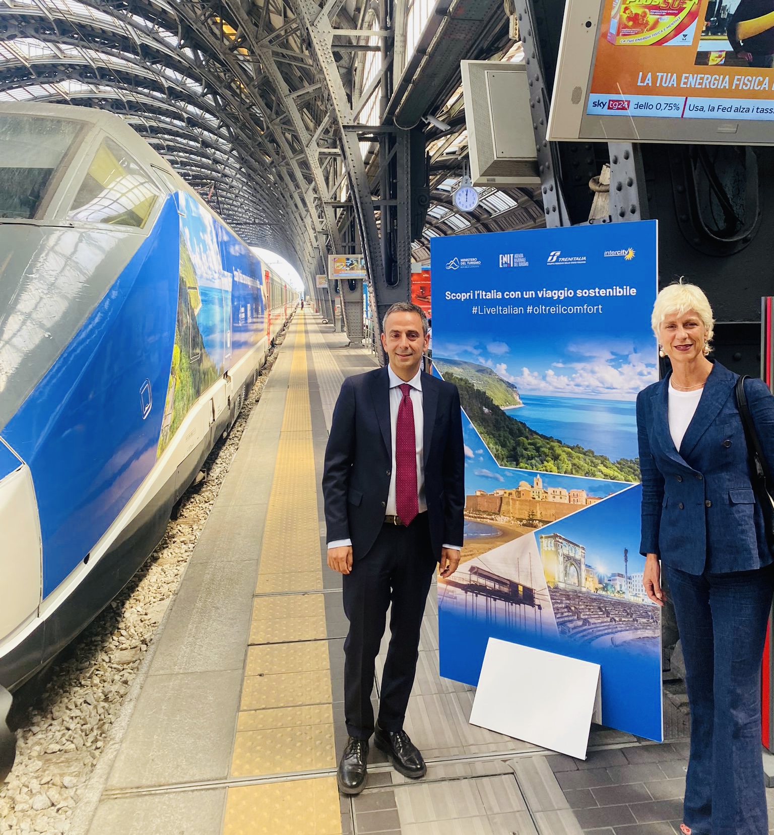 ACCORDO ENIT-TRENITALIA, CARTOLINE ARTISTICHE SUGLI INTERCITY PER PROMUOVERE LA PENISOLA