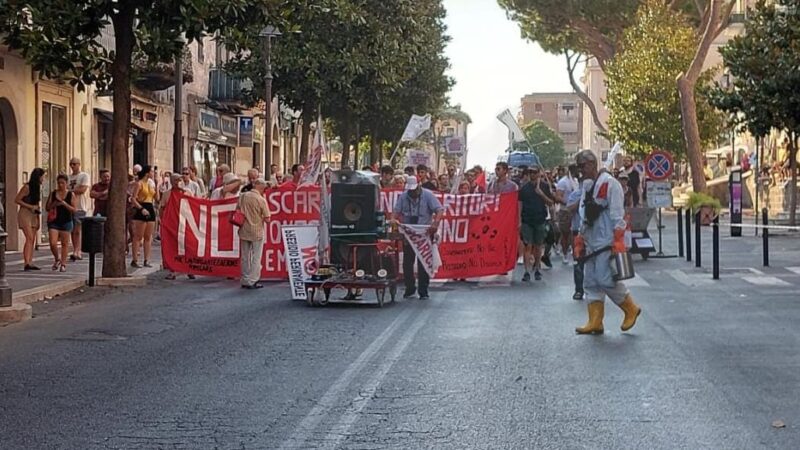 Albano: In centinaia alla manifestazione contro la discarica e il termovalorizzatore