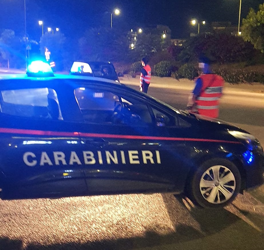 Velletri, arrestato 46enne per estorsione e maltrattamenti alla madre anziana