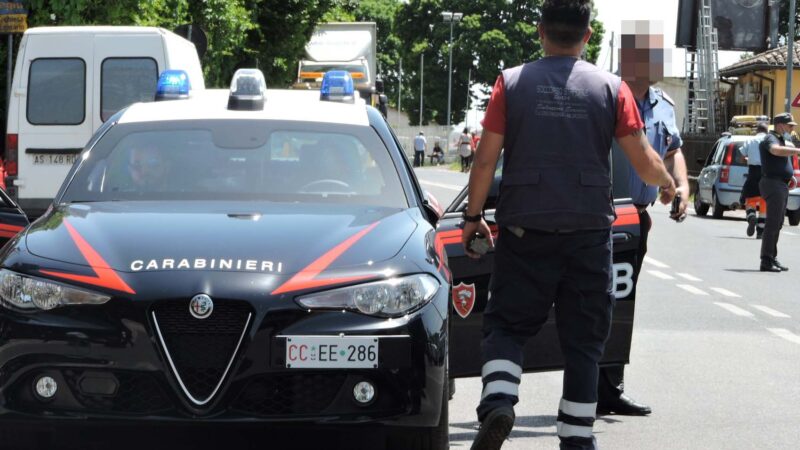 Genzano-Lanuvio, è caccia ai due giovani rapinatori armati di coltello, 3 rapine in pochi giorni. Al Fresco Market, Conad e Supermercato a Campoleone