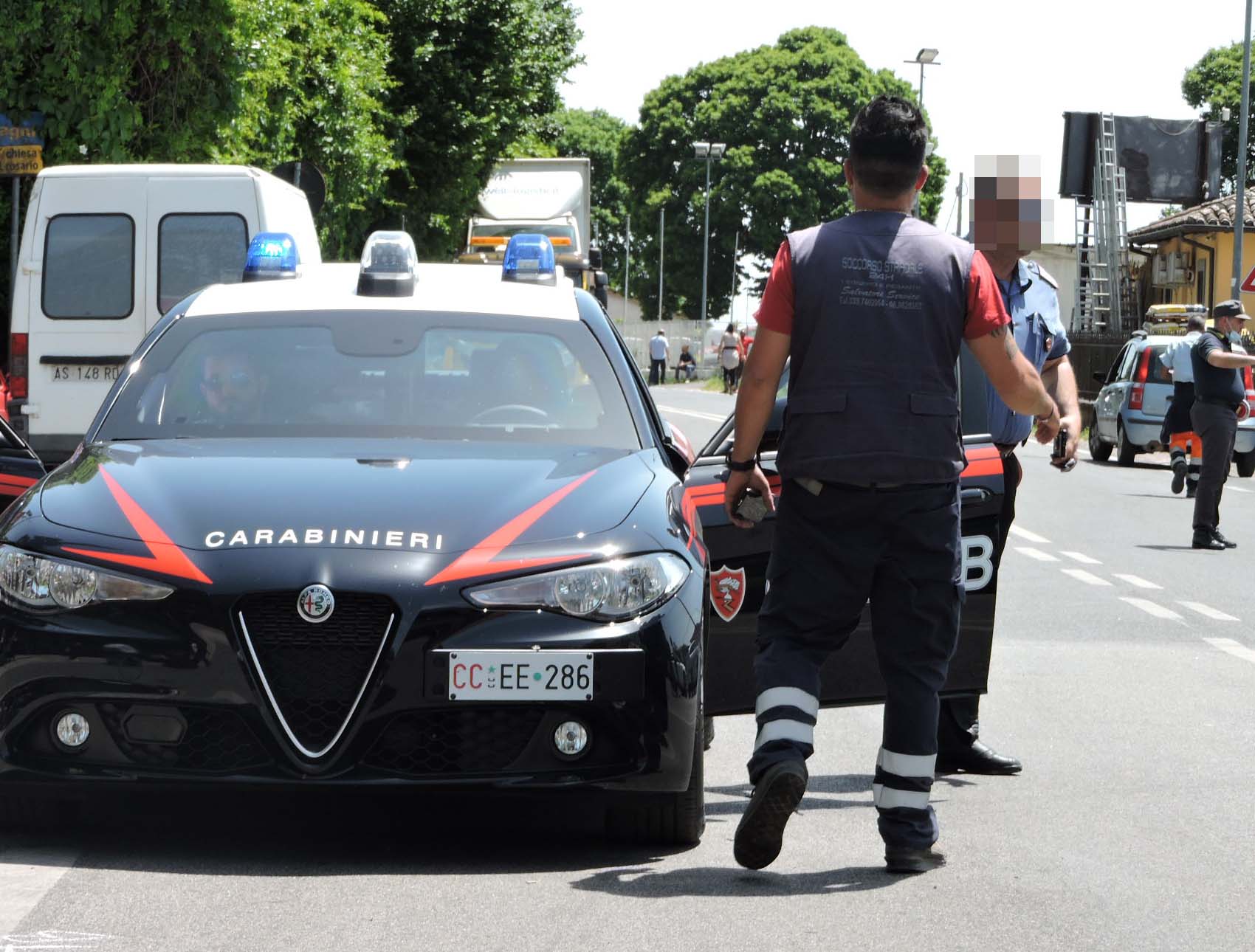 Genzano-Lanuvio, è caccia ai due giovani rapinatori armati di coltello, 3 rapine in pochi giorni. Al Fresco Market, Conad e Supermercato a Campoleone