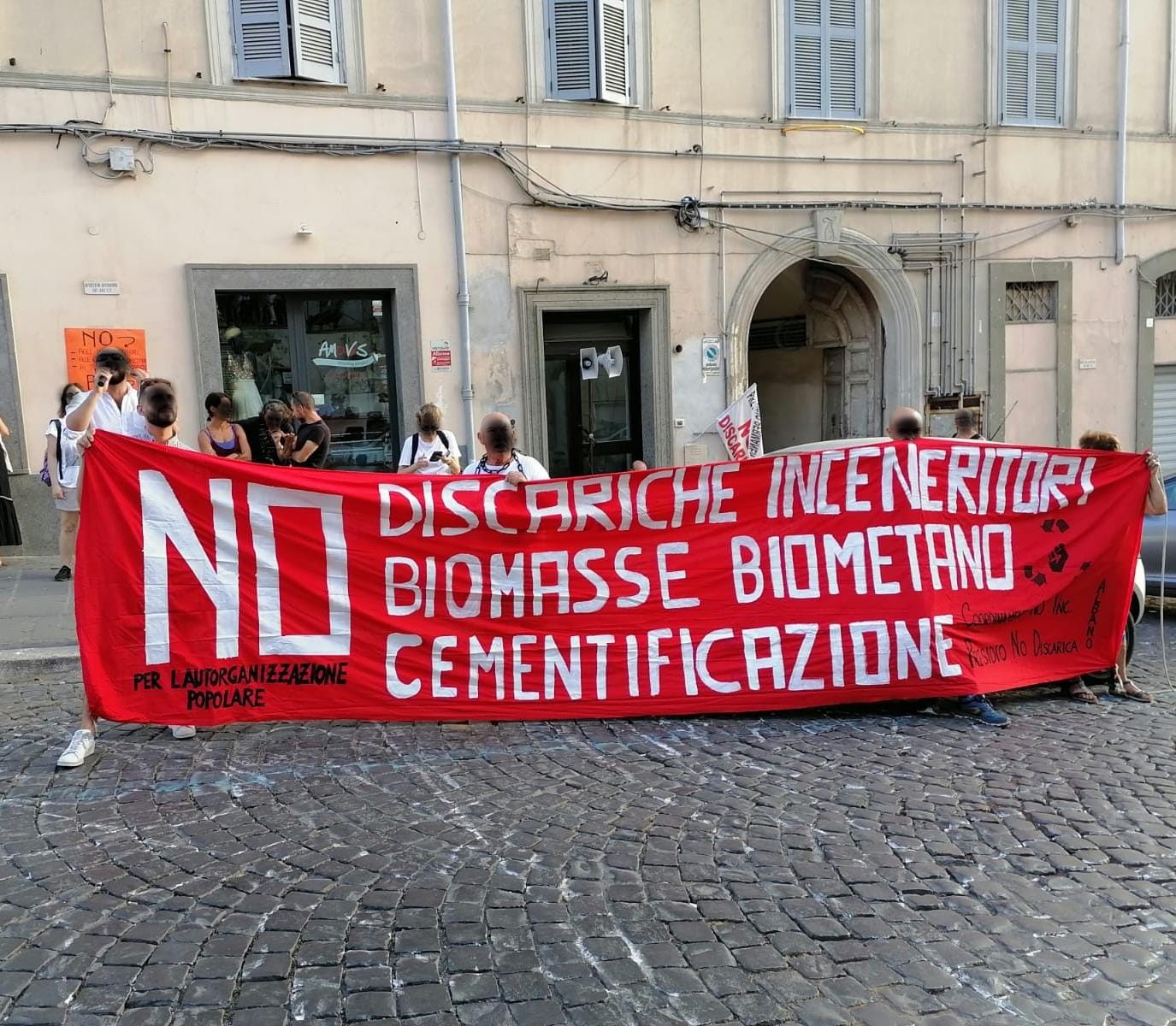 Genzano: Deferiti all’autorità giudiziaria gli organizzatori della protesta contro Zingaretti per manifestazione non autorizzata