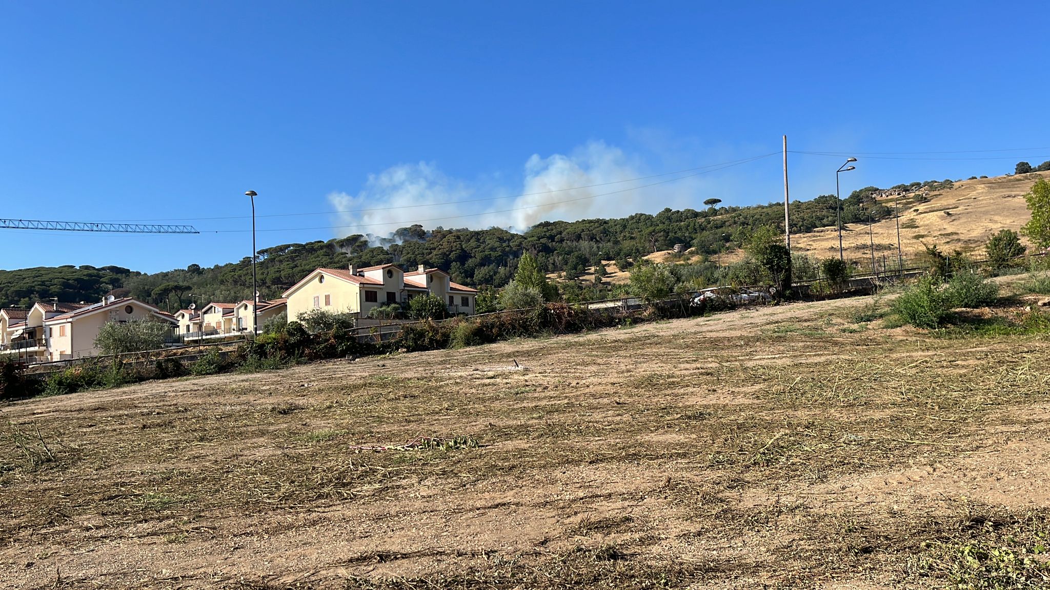 Grottaferrata: Incendio al Monte Tuscolo. Carabinieri e Protezione civile all’opera