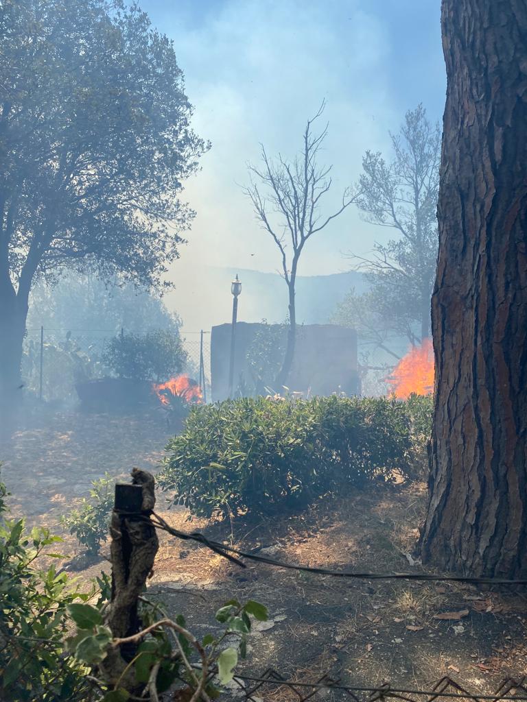 Castel Gandolfo, terminate in serata le operazioni di bonifica incendio. Svuotato bombolone del gas