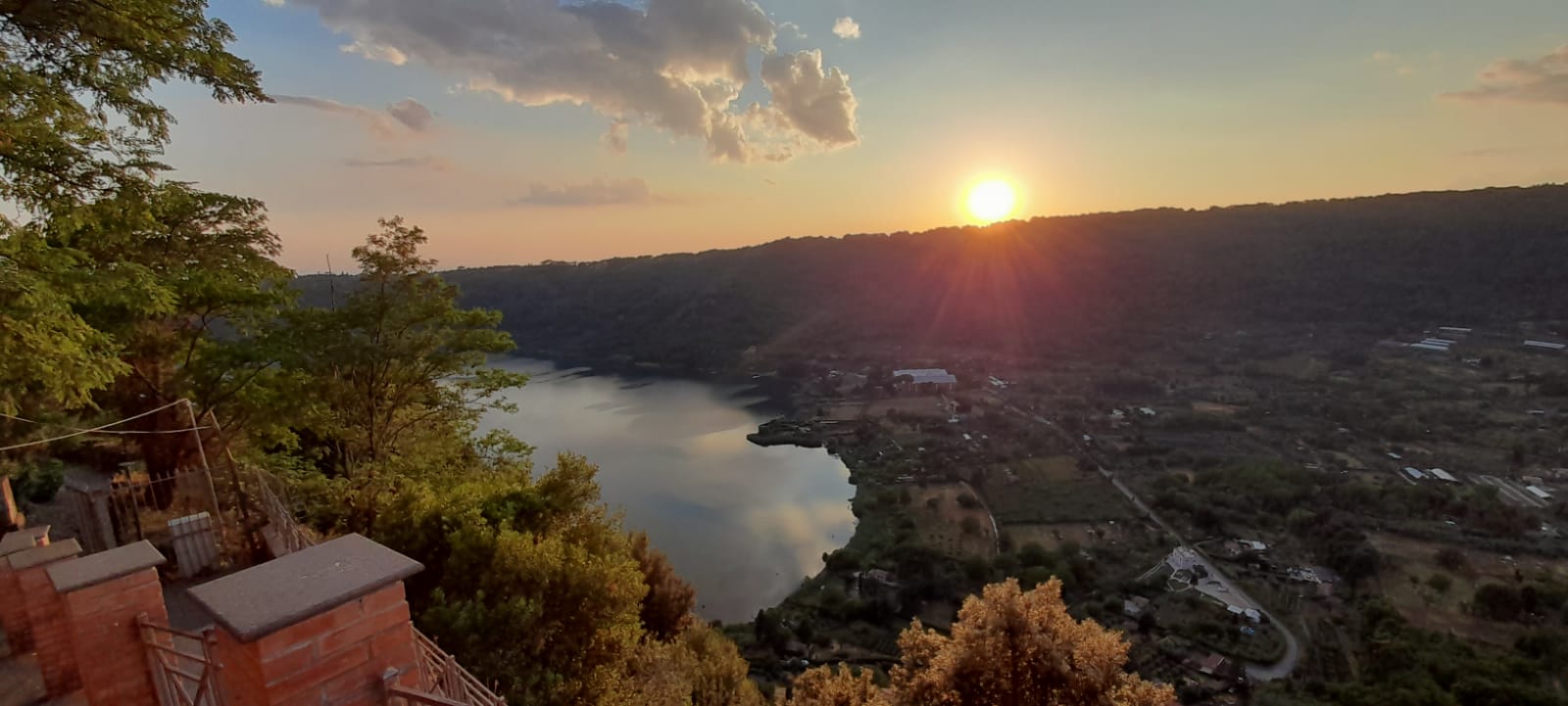 Nemi-Genzano: Oltre 500 i partecipanti alla magica fiaccolata