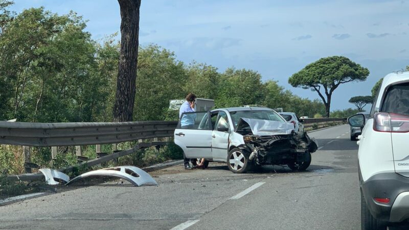 Via Pontina chiusa alcune ore tra Pomezia e Roma per incidente. Traffico in tilt dalle 13