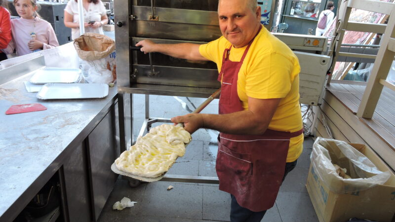 Genzano, grande partecipazione di pubblico alla 34esima Festa del Pane Casereccio. Da ieri sera 3 giorni di eventi￼