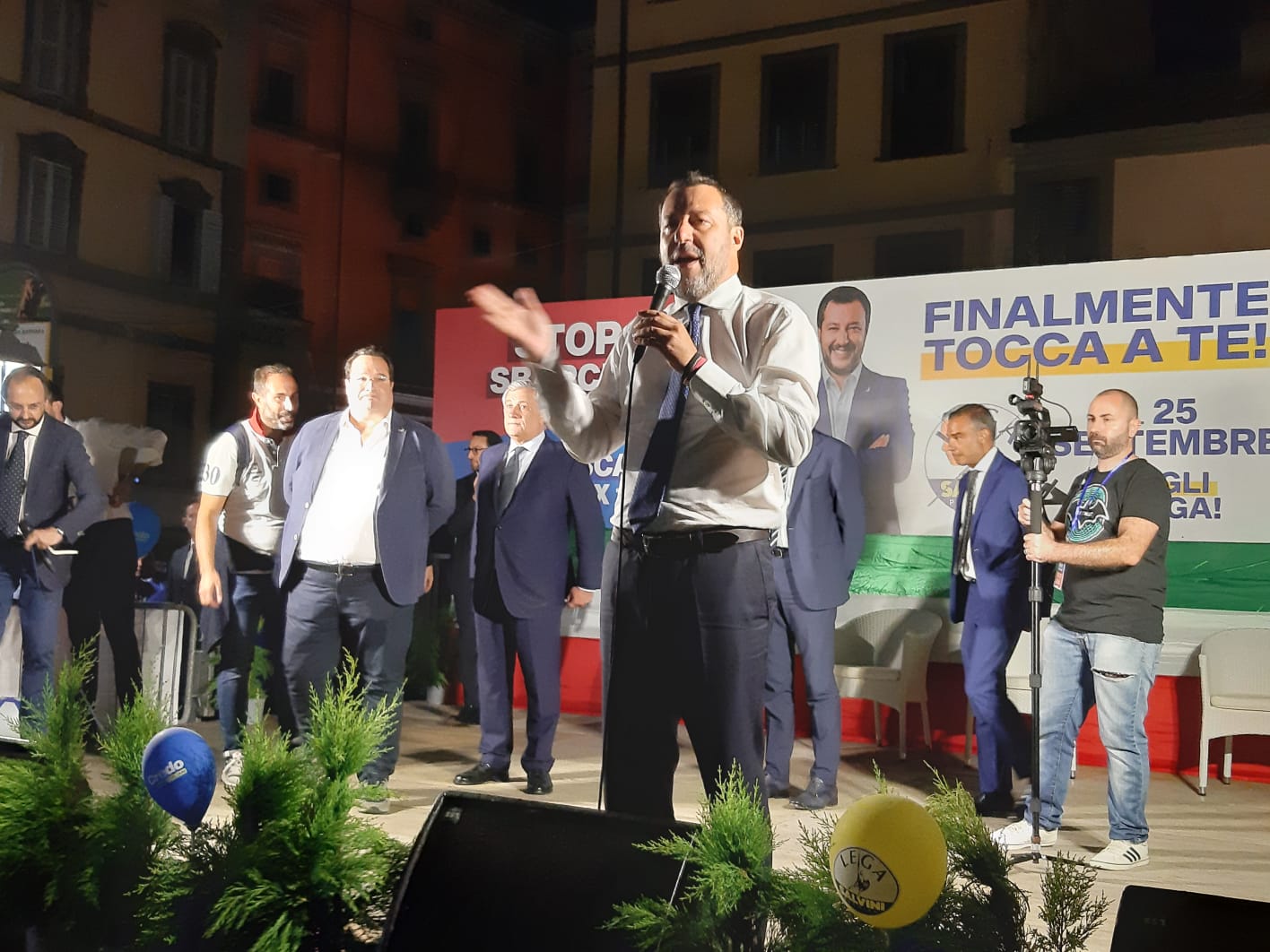 Marino: Piazza San Barnaba piena per l’arrivo di Matteo Salvini