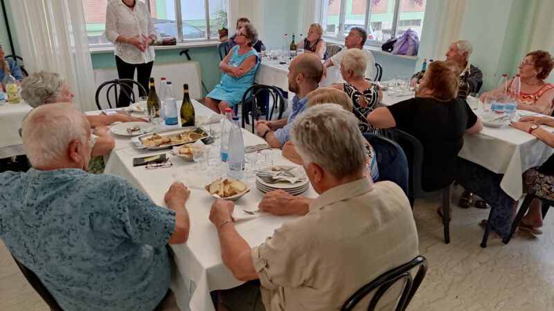 Monte Compatri, l’amministrazione comunale in visita al soggiorno estivo del centro anziani