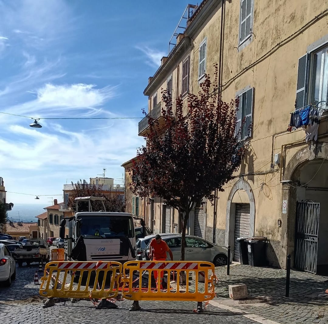 Genzano, il sindaco Carlo Zoccolotti: “continuano i lavori sul territorio comunale. Ecco un primo aggiornamento”