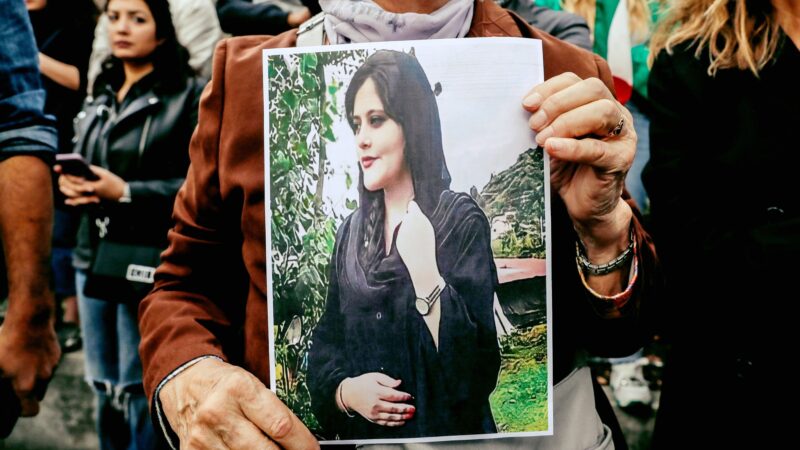 Genzano, ordine del giorno di solidarietà e sostegno alle donne e agli uomini iraniani