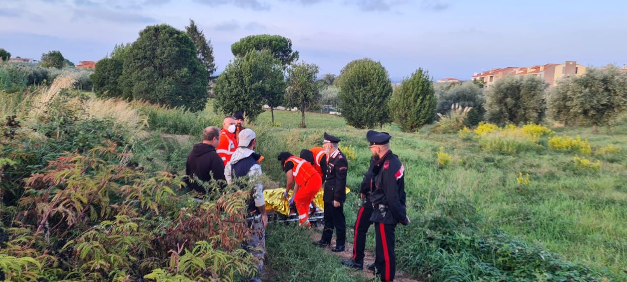 Cecchina, ritrovata stamattina in un terreno agricolo ad un km da casa la signora Maddalena, scomparsa ieri mattina da via Emilia