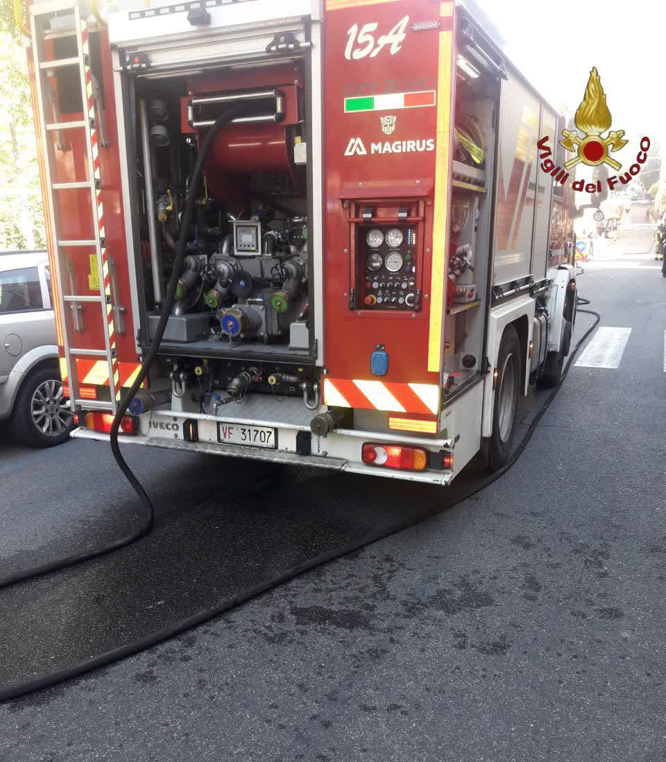 Ariccia: Pericolosa fuga di gas in centro, via A.Chigi chiusa al traffico. Pompieri e Italgas sul posto