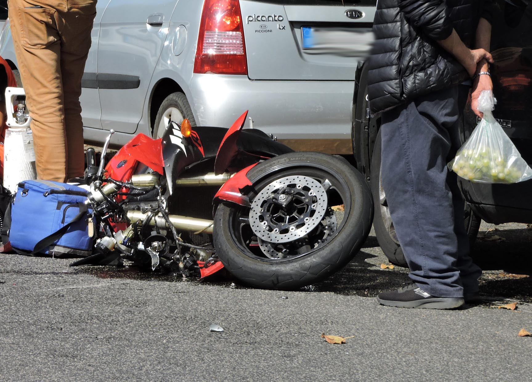 Genzano, motociclista 55enne muore dopo incidente con una Jeep Renegade su corso Matteotti