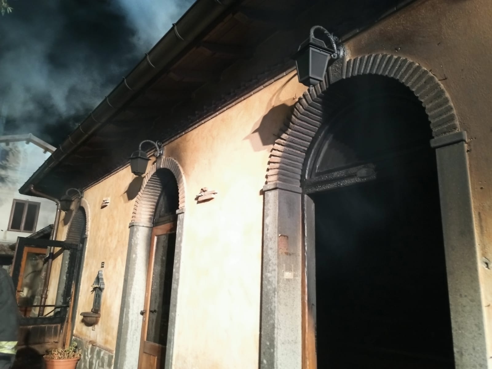 Grottaferrata, incendio al forno “Da Valentino”, andato completamente distrutto