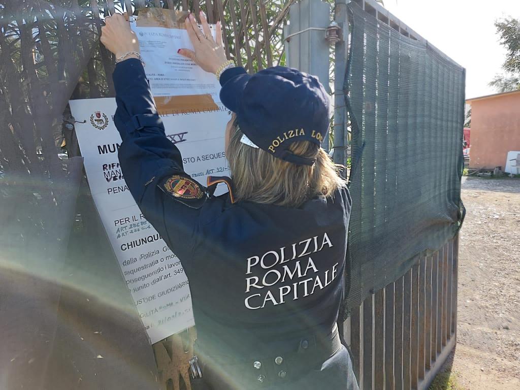 Roma: Smaltimento illegale di rifiuti, tre persone denunciate dalla Polizia di Roma Capitale