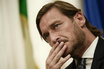 Totti, la Finanza a casa dell’ex capitano della Roma: accertamento fiscale